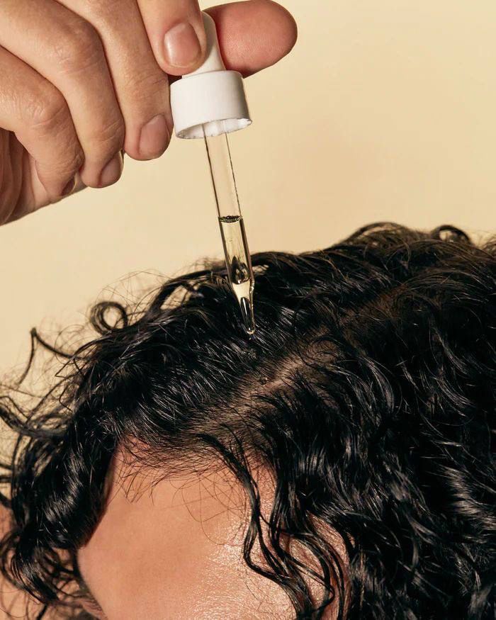 Best Natural Oils to Use With a Scalp Massage Comb for Healthier Hair